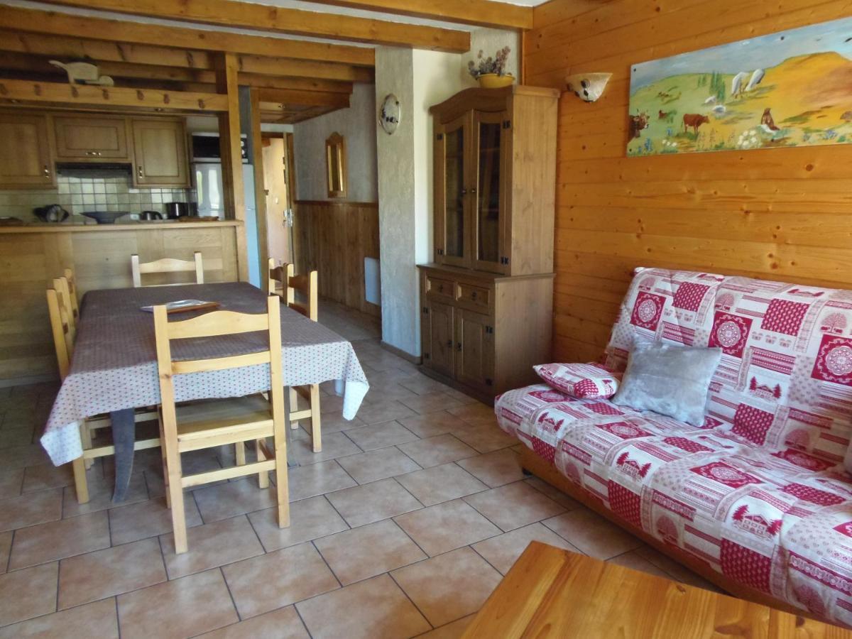 Chalet L'Aubepine Residence B&B Bessans Bagian luar foto