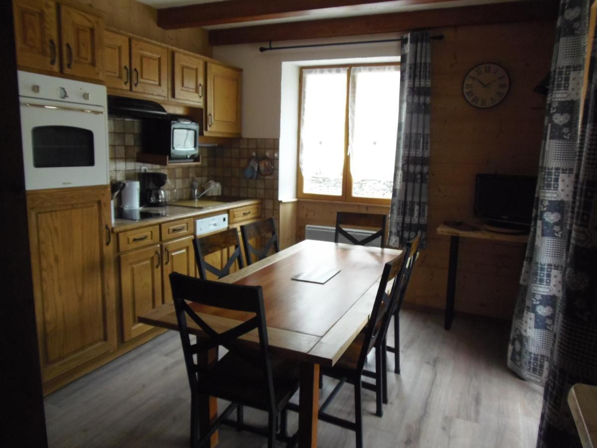 Chalet L'Aubepine Residence B&B Bessans Bagian luar foto