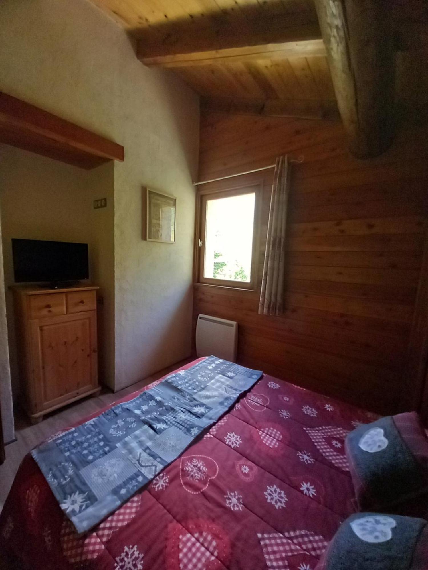 Chalet L'Aubepine Residence B&B Bessans Bagian luar foto