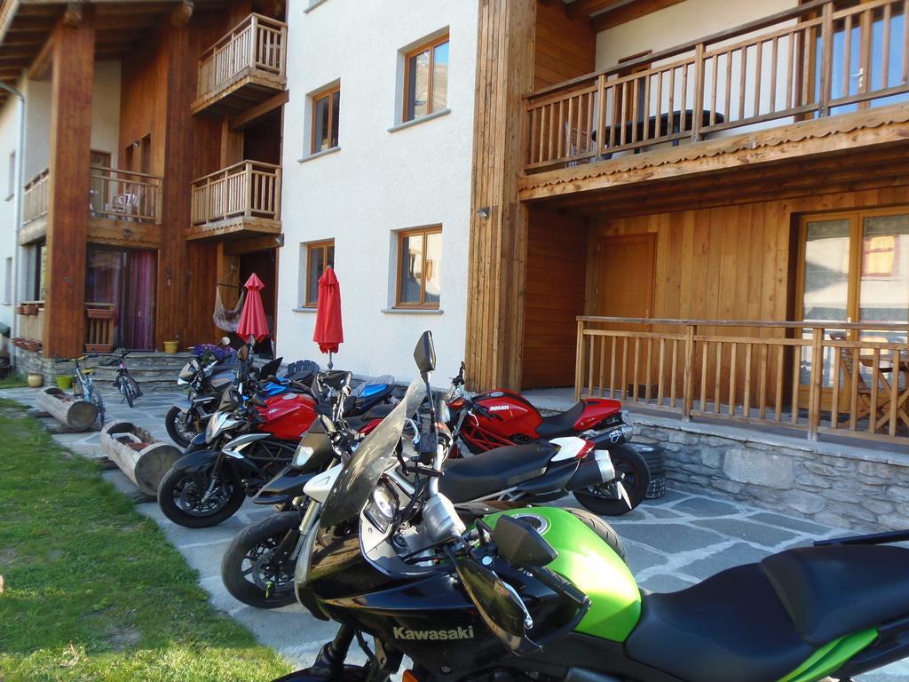 Chalet L'Aubepine Residence B&B Bessans Bagian luar foto