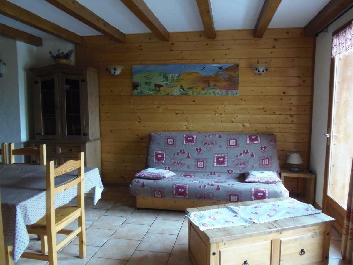 Chalet L'Aubepine Residence B&B Bessans Bagian luar foto